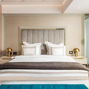 Hotel Plaza Grand Near Igi Airport